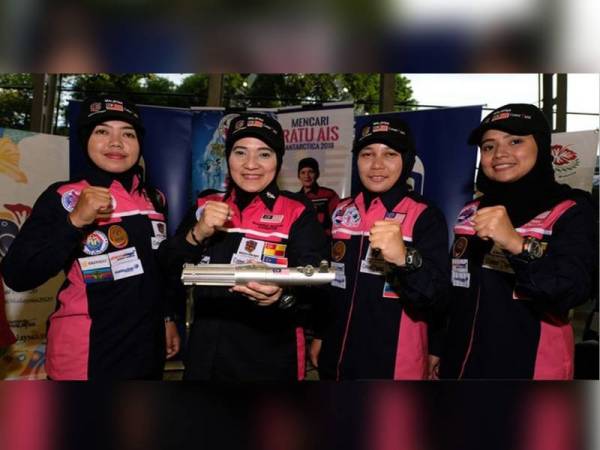 Aweta bertanggungjawab untuk melunaskan misi mencari dan membawa pulang kapsul masa lama ditanam Sharifah Mazlina pada 2004 di Kutub Selatan. - Foto Bernama