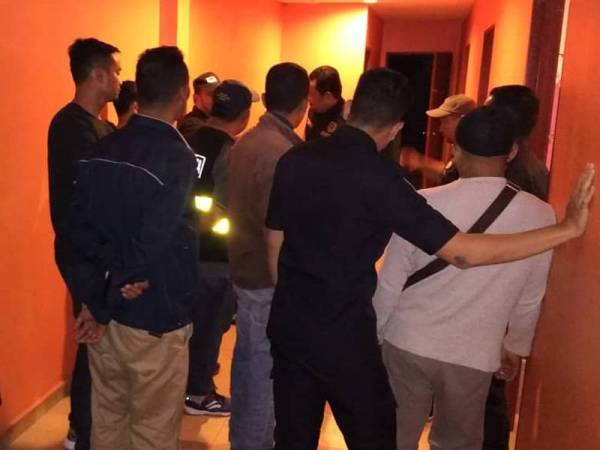 Pegawai penguatkuasa yang terlibat dalam Ops Ambang 2020 pagi tadi.