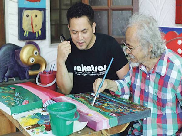 ALENG menuntut ilmu seni bersama pelukis terkemuka, Yusof Gajah.