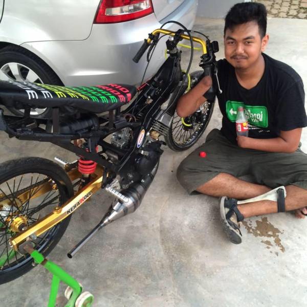 TOYEK sentiasa berfikiran positif dan menanam semangat untuk tidak mahu menyusahkan sesiapa demi mencari pendapatan sendiri.