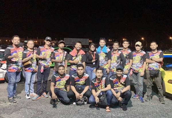 BARISAN kru terlibat yang menjayakan Hona Meet And Greet pada awal Disember lalu.