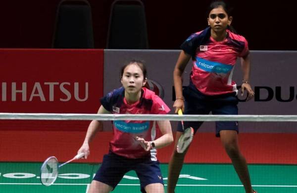 Pearly-Thinaah meneruskan kemaraan kem badminton wanita ke pusingan kedua kejohanan badminton Masters Malaysia di Arena Axiata Bukit Jalil. - Foto: BAM