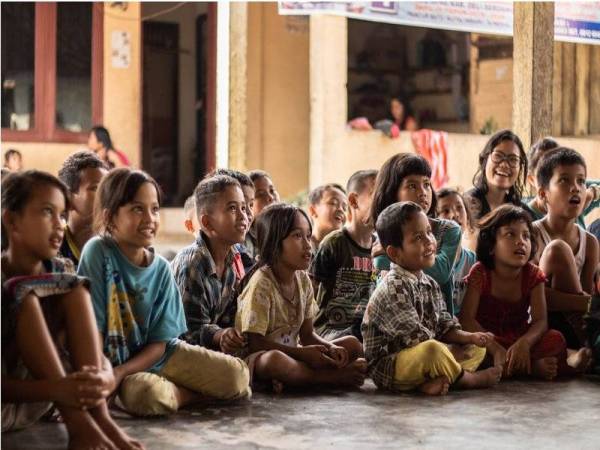 KANAK-KANAK merupakan kelompok berisiko dijangkiti penyakit polio