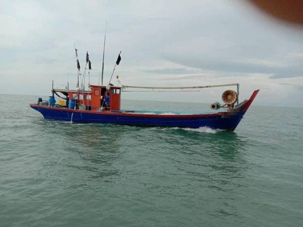 Bot nelayan yang ditahan APMM.