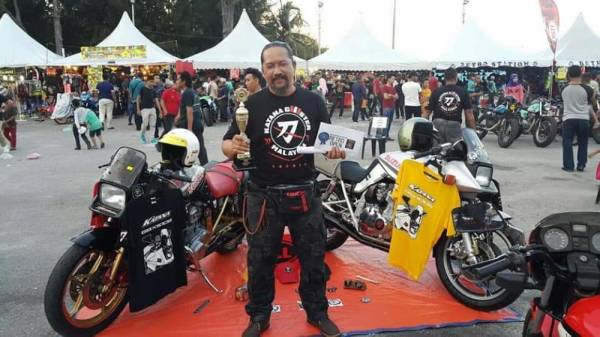 

GAMBAR kenangan Arrie ketika menjuarai pertandingan sempena Bike Week 2017 di Terengganu.