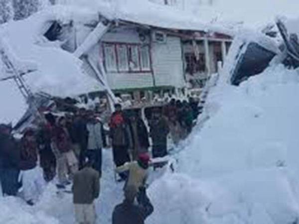 Angka kematian dijangka meningkat berikutan operasi SAR sedang giat dijalankan. - Foto Agensi