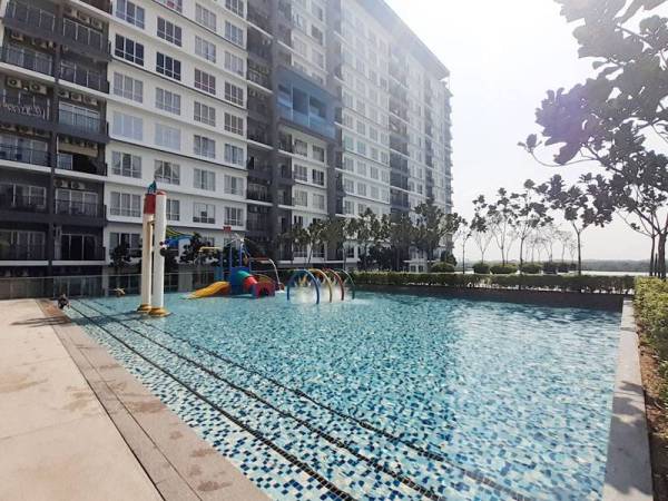 BSP21 menyediakan fasiliti kolam renang dan kelab rekreasi yang merentangi empat aras.