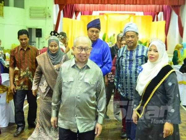 Tengku Razaleigh menghadiri Majlis Makan Malam Kelab JIK di Dewan Pusat Sivik, semalam.