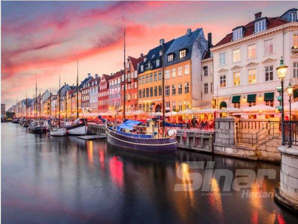 DENMARK negara yang sangat cantik dan mementingkan penggunaan tenaga yang boleh diperbaharui.