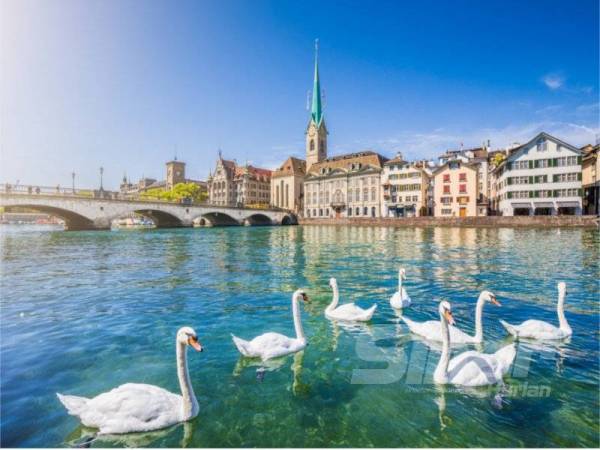 SWITZERLAND, negara paling bersih di dunia.