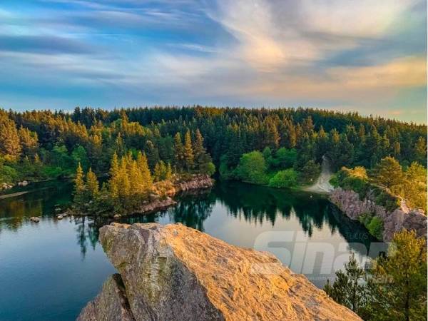IRELAND, sebuah negara hijau yang terletak di barat laut Eropah.