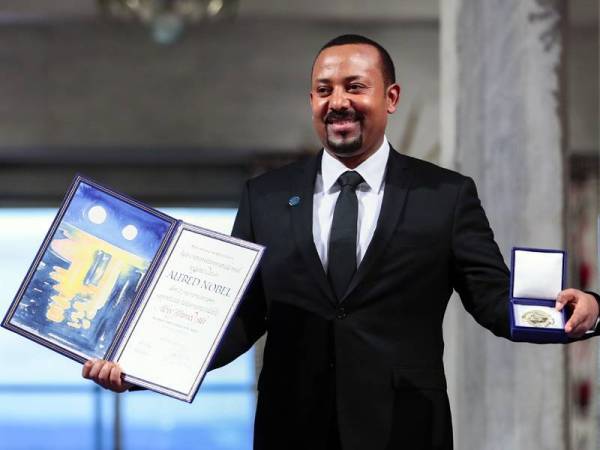 Perdana Menteri Ethiopia, Abiy Ahmed ketika menerima Anugerah Keamanan Nobel di Oslo, Norway pada 10 Disember 2019. - Foto Reuters
