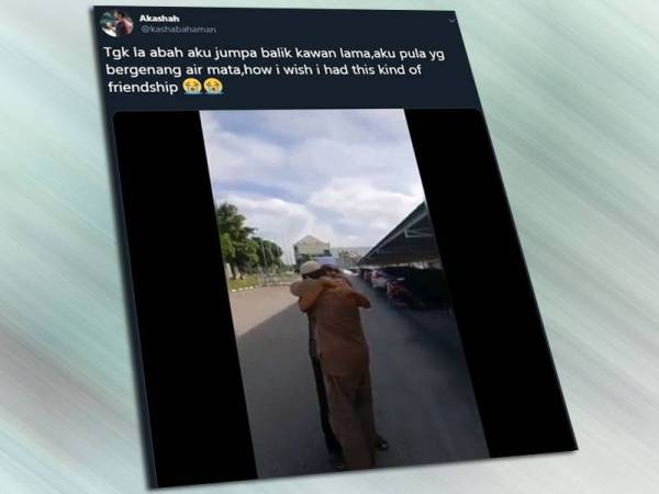 Paparan Twitter Akashah tular di laman sosial.