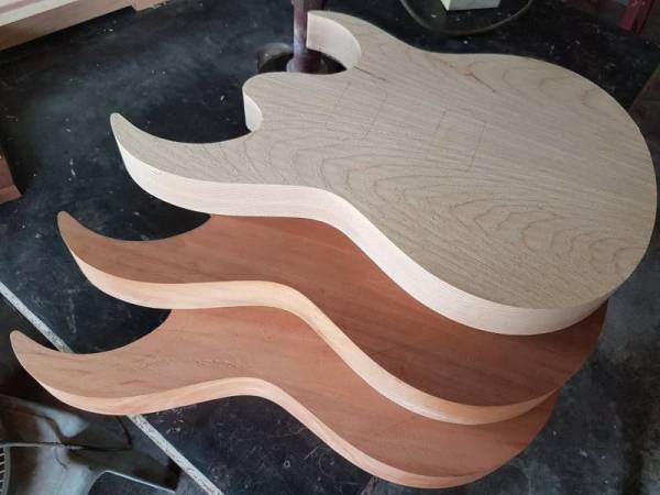 PEMILIHAN kayu yang sesuai amat penting untuk menghasilkan gitar sempurna.
