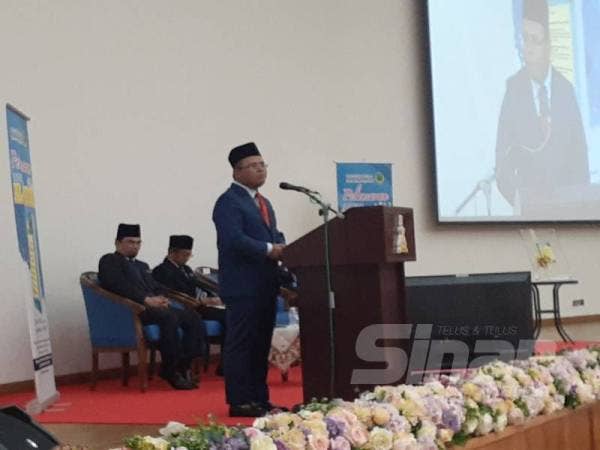 Amirudin ketika berucap Majlis Perhimpunan agensi Agama Islam di negeri ini di Dewan Syarahan Dewan Syarahan dan Muzakarah Islam Masjid Sultan Salahuddin Abdul Aziz Shah di sini hari ini.