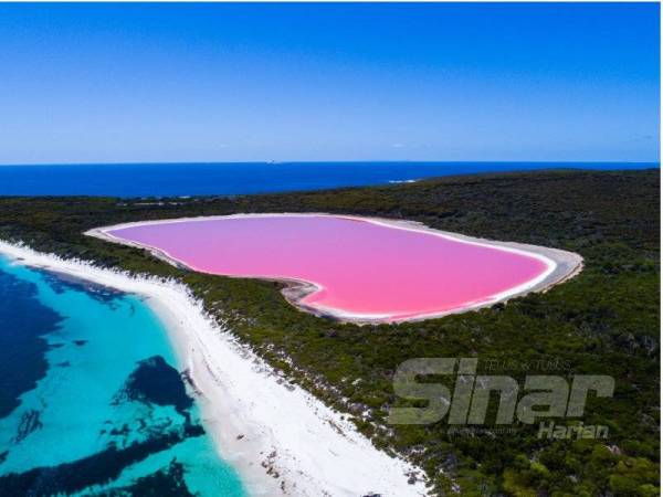 TASIK Hillier terletak di lokasi terpencil, namun warna merah jambu airnya mempunyai keunikan yang tersendiri.