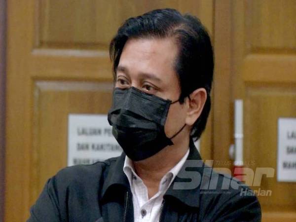 Tertuduh ketika itu bekerja sebagai Pengurus Perolehan di PAIP menerima suapan daripada Chong Wei Peng berjumlah RM1,200 hingga RM4,200 melalui 22 kali pemindahan dalam akuan miliknya dengan nilai keseluruhan RM44,700.