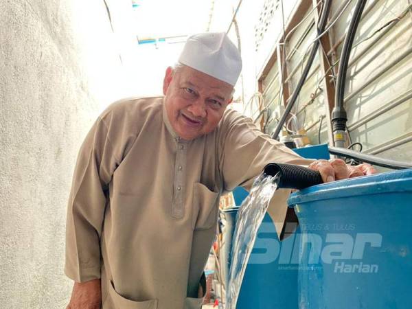 Air dari telaga tiub jernih walaupun dari sumber bawah tanah.