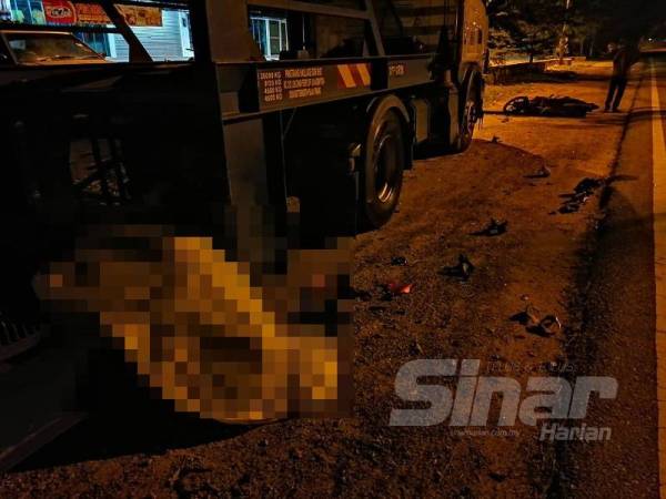 Mangsa maut di lokasi kejadian.