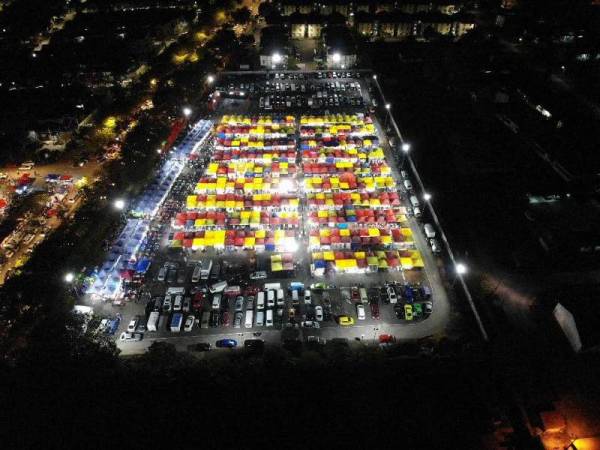 Bazaria Wangsa Maju kini semakin meriah dengan kehadiran pengunjung selepas mula operasi Januari lalu. - Foto Facebook Bazaria Wangsa Maju
