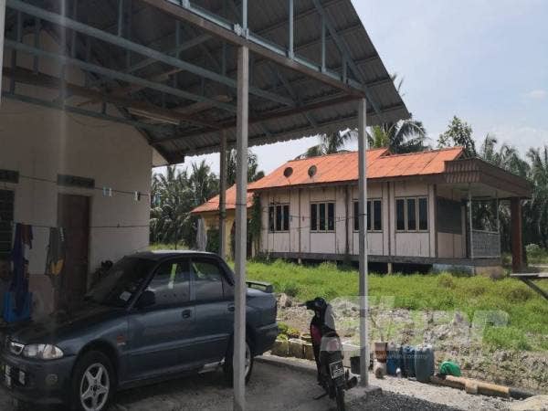Hasnawi yang tinggal bersebelahan dengan sebuah rumah tidak berpenghuni mengakui tidak pernah diganggu makhluk halus sepanjang menetap di situ lebih 50 tahun lalu.