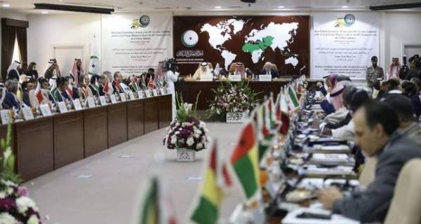 OIC yang bersidang di Jeddah hari ini menyatakan pendirian sama dengan Liga Arab menolak pelan damai diumumkan Trump pada minggu lalu. - FOTO: AGENSI