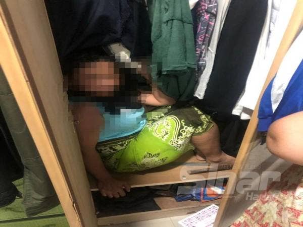 Antara yang ditahan Jabatan Imigresen Kuala Lumpur dalam Ops Sapu di sekitar ibu negara, tengah malam tadi.