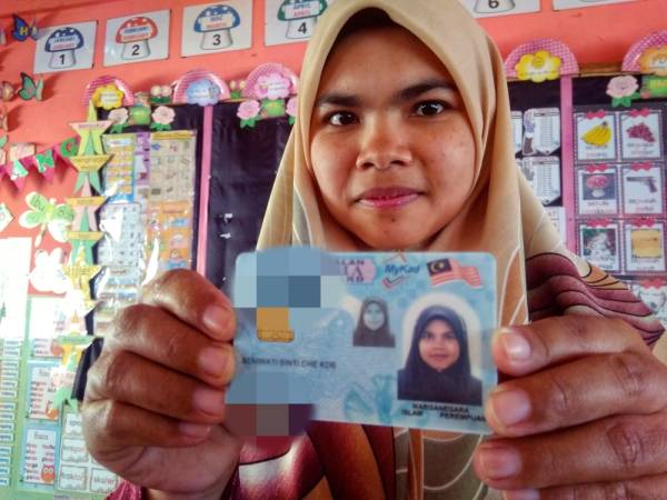 Nama Seniwati Che Kob yang tertera di MyKad menjadikan dirinya tumpuan sejak kecil sehingga kini.