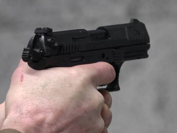 Walter P99 seorang koperal dilaporkan tercicir ketika anggota berkenaan bertugas di Tanjung Rambutan pada 15 Januari lalu sebelum ia ditemui digunakan penjenayah untuk merompak sebuah hotel pada hari sama. Gambar hiasan.