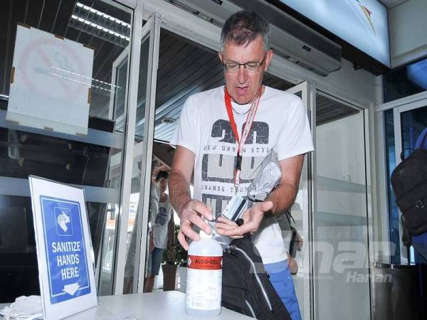 Pelancong dari luar negara yang tiba di Malaysia disaring terlebih dahulu yang ditempatkan Boustead Cruise Centre, Pelabuhan Klang . Foto Sinar Harian/Rosli Talib