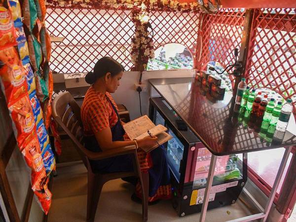 Projek Ti Toilet dilengkapi 11 tandas mudah alih tersebut dilancarkan pada 2016. - FOTO: AFP