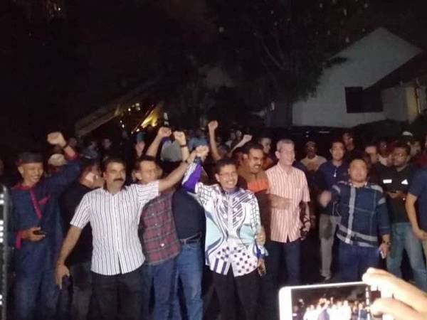 Abdullah Sani hadir di kediaman Datuk Seri Anwar Ibrahim di Bukit Segambut.