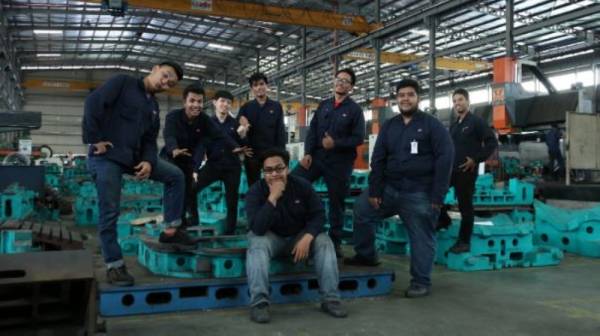 GRADUAN Program Meister Malaysia di bahagian 'Tool and Die', kilang pembuatan NHF.