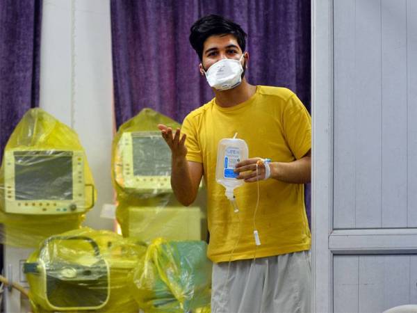 Seorang pelajar Iran antara pesakit terawal yang disahkan positif Covid-19 di Iraq. - Foto AFP