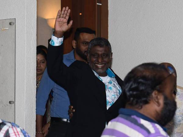 Dua lagi lelaki dilepas dan dibebaskan oleh dua Mahkamah Tinggi berasingan di sini hari ini atas pertuduhan berkaitan kumpulan pengganas LTTE. - Foto Bernama