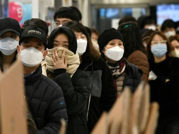 Seorang bekas pesakit Covid-19 di Osaka disahkan dijangkiti semula virus itu. - Foto AFP