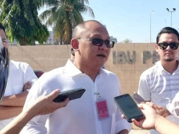 Ketua Pemuda UMNO Sabah, Ir Abdul Aziz Julkarnain