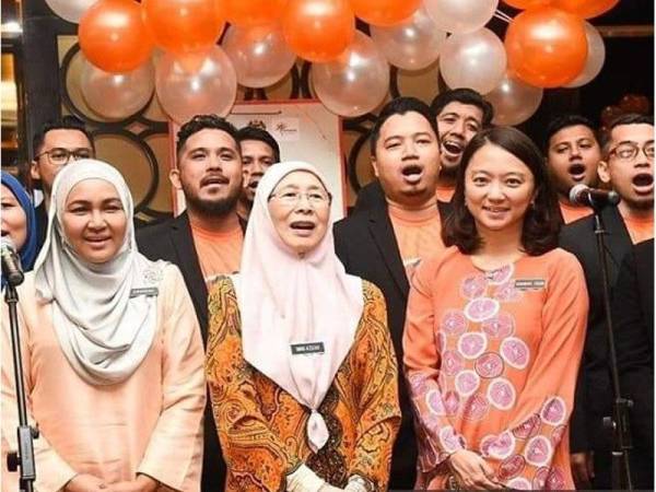 Gambar dikongsi Hannah Yeoh di Facebooknya.