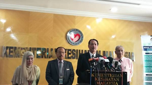 Noor Hisham pada sidang media di KKM hari ini.