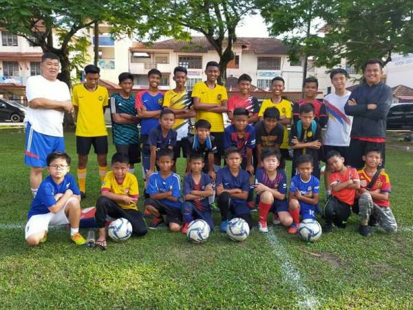 Setakat ini seramai 37 kanak-kanak dan remaja sudah menyertai Akademi Bola Sepak Uncle Kentang yang dimulakan secara rasmi pada 24 Februari lalu