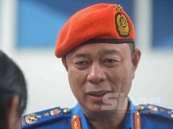 Tengku Kamarulzaman Ibni Sultan Abu Bakar pada Majlis Perasmian Penutup Kursus Pertahanan Awam (Briged Kesenian APM) di Auditorium IPPA hari ini. -Foto Sinar Harian SHARIFUDIN ABDUL RAHIM