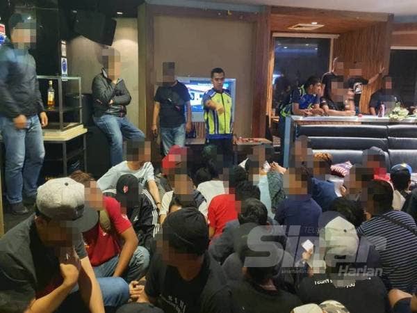 Serbuan di lima buah premis di empat daerah di Selangor iaitu Petaling Jaya, Serdang, Subang Jaya dan Gombak, tengah malam tadi. 