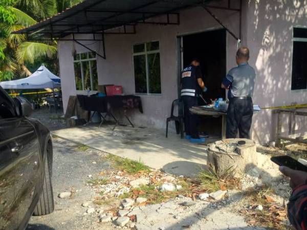 Pasukan polis tiba di lokasi kejadian pada pagi tadi untuk melakukan siasatan.