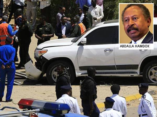 Kenderaan dinaiki Perdana Menteri Sudan menjadi sasaran serangan bom ketika dalam perjalanan ke pejabatnya hari ini. 