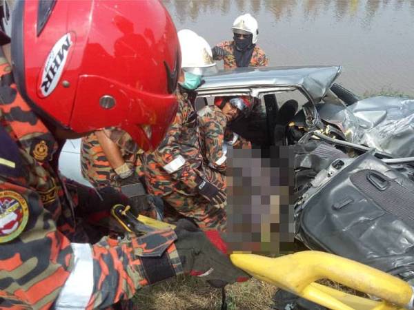 Seorang warga emas maut dalam kemalangan jalan raya berdekatan Gunung Keriang, Sungai Korok di sini hari ini.