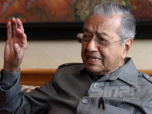 Wawancara eksklusif bersama ikon negarawan Dr Mahathir bagi merungkai persepsi dan dakwaan yang mengeruhkan dunia politik negara. -Foto Sinar Harian ASRIL ASWANDI