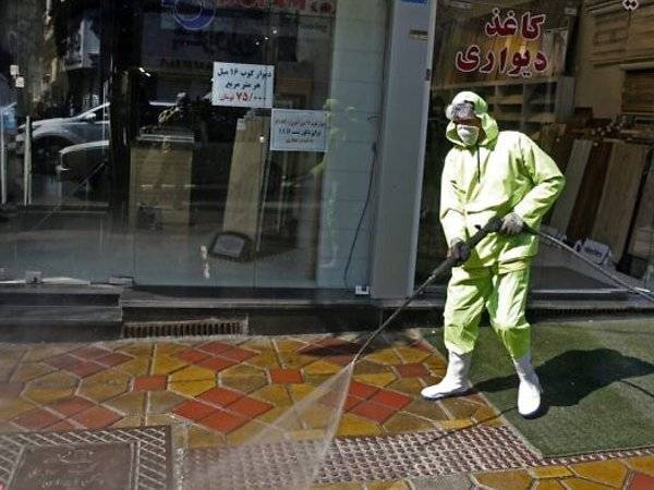 Kes jangkitan dan kematian di Iran terus meningkat mendadak menyaksikan 429 orang terkorban manakala 10,075 dijangkiti. -Foto AFP