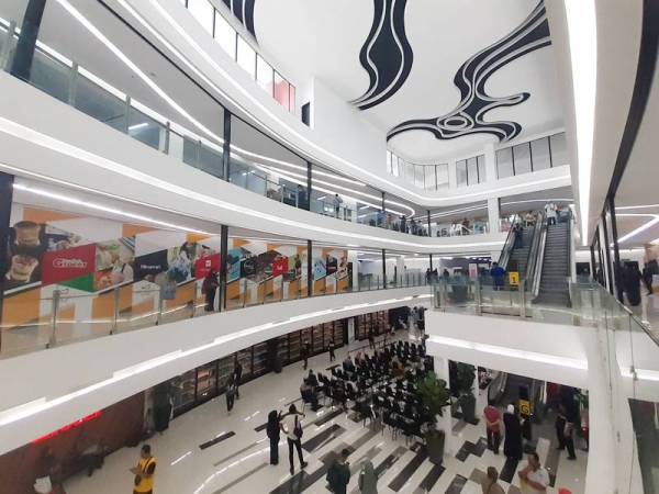 Konsep yang menjadikan Malakat Mall ini lebih daripada mall-mall biasa ialah konsep '7 minit Solat Break' di mana peniaga dan pengunjung juga bebas untuk bersolat di mana-mana sahaja di dalam kawasan Mall.