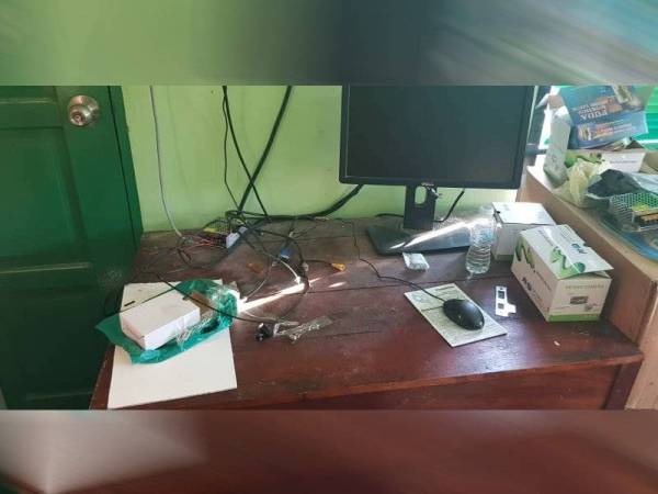 Dekoder CCTV masjid yang dilaporkan hilang dalam kejadian pecah masuk semalam.