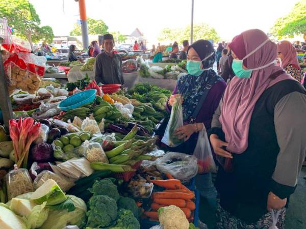 Pembeli tetap terdedah dengan risiko jangkitan jika tidak menggunakan topeng sebaik mungkin.